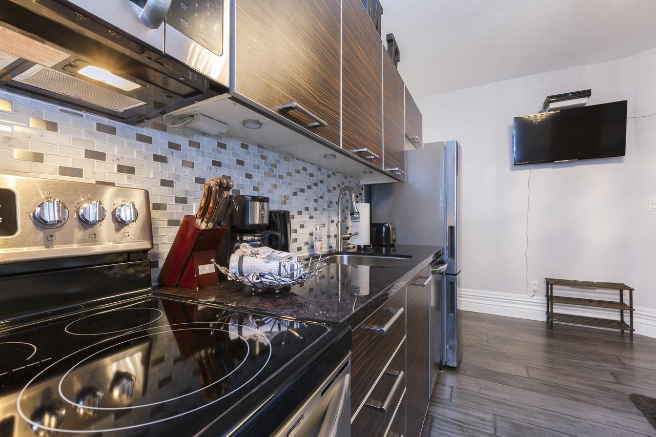 Nb Urban Luxury Suites Торонто Екстериор снимка
